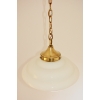 Modernistyczna lampa wisząca z kulistym kloszem